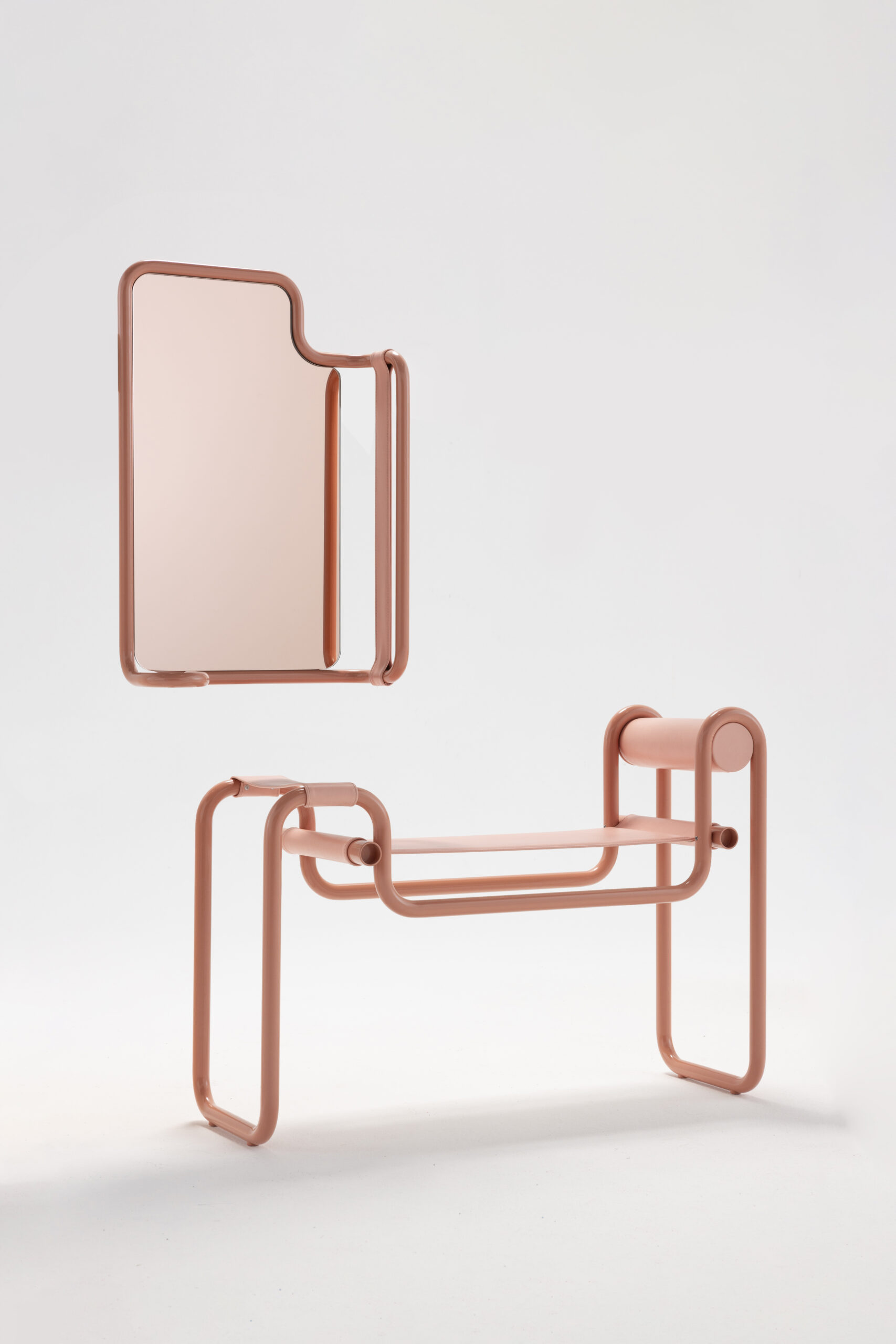 Het frame achter de designspiegel